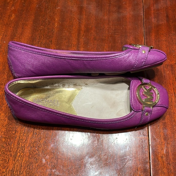 Michael Kors Flats Size 7M - Picture 3 of 9